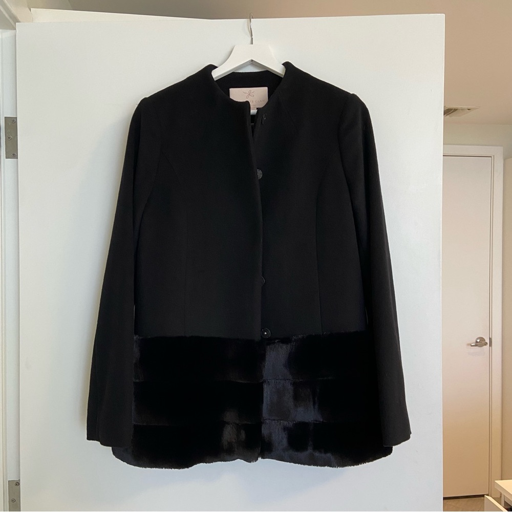 Black size M gal meets glam coat with fur trim